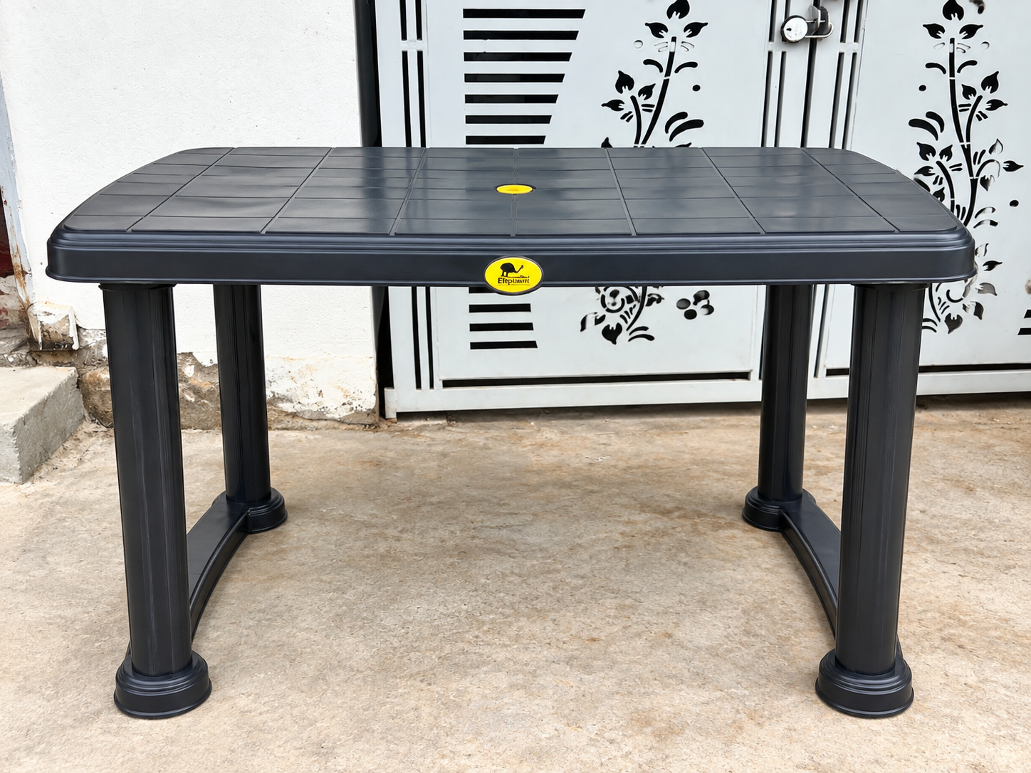 DINING TABLE "CROWN"